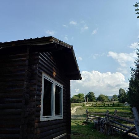 Camping Nad Karpatamy Spa Hotel Hrobiscse Szoba fotó