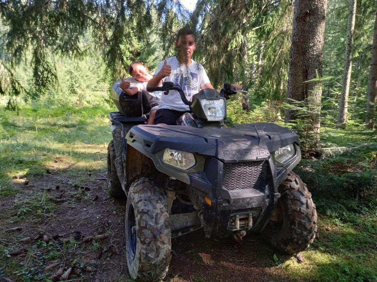 Camping Nad Karpatamy Spa Hotel Hrobiscse Kültér fotó