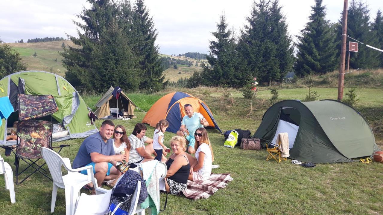 Camping Nad Karpatamy Spa Hotel Hrobiscse Kültér fotó